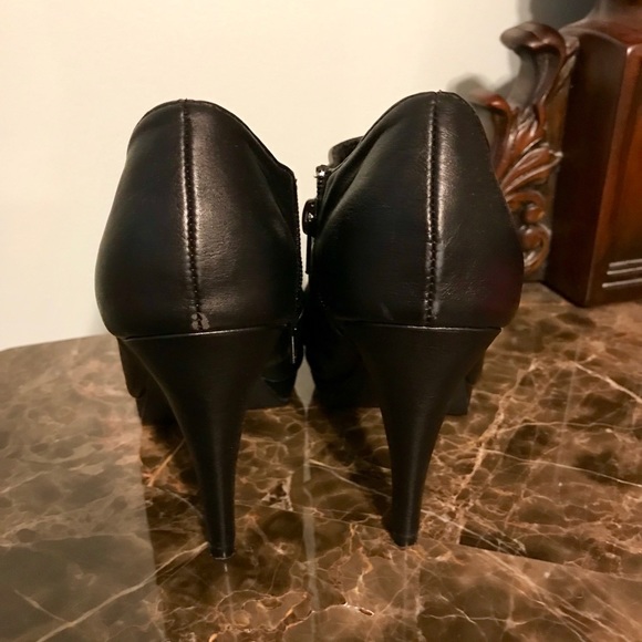 Unlisted Black Booties - Picture 4 of 4